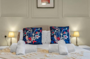 Cheerful Stays - Jamson Pl 3 Bed Apartment